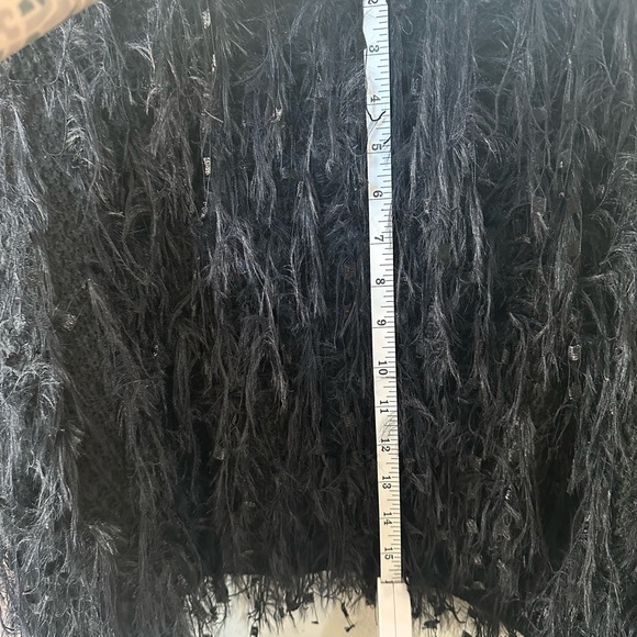 Black crop fuzzy sweater - Picture 4 of 4